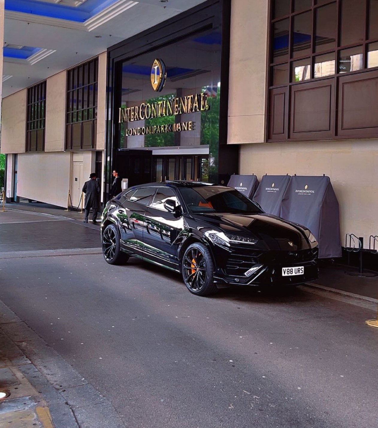 Lamborghini Urus for weddings and events